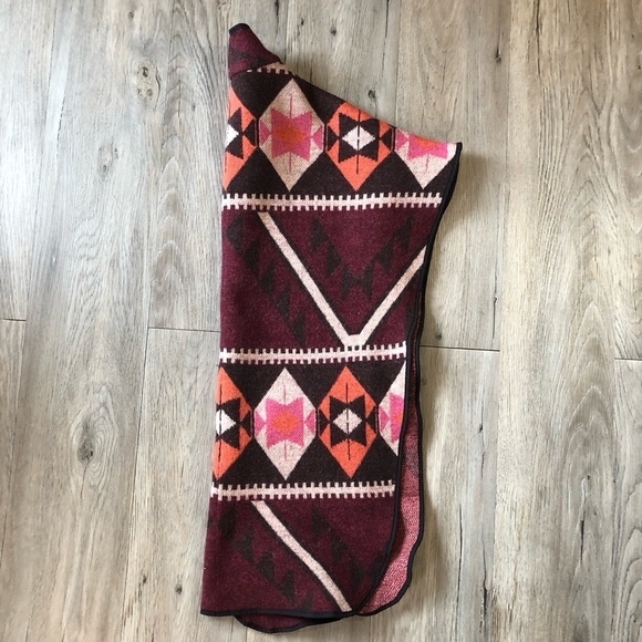 Maison Scotch Statement Knit Vest​​ - Picture 5 of 7